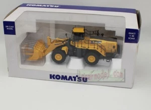 Pala gommata 1/50 UH universale hobby Komatsu WA600-8 pressofusa UH8127 vecchio modello - Foto 1 di 12