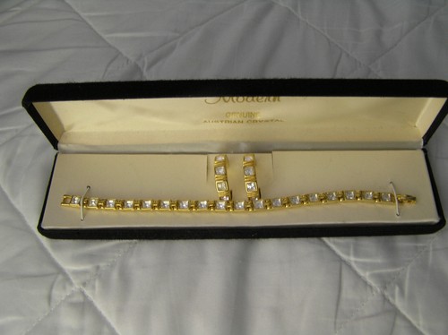 Picture 1 of 3
