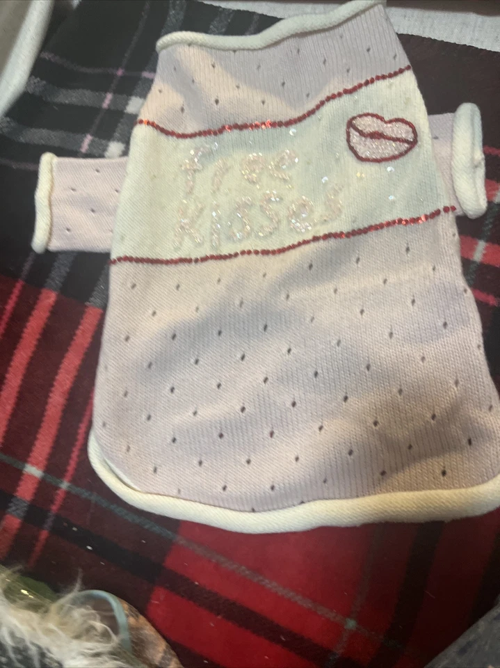 Oscar Newman Dog Cat Sweater M Free Kisses Pink Beaded - Image 1 of 4