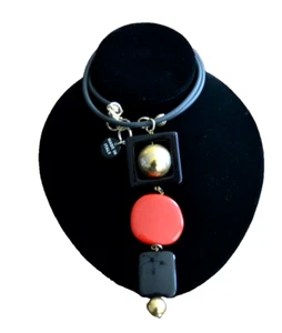 Alisha D Signed Made in Italy Large Red/Black/Gold Lucite Pendant 22" Necklace - Picture 1 of 7