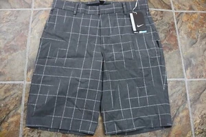NEU $ 90 Nike FLEX Herren schmale Passform Golfshorts 854991-010 schwarz flach silber Gr. 38 - Bild 1 von 8