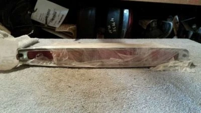 LUZ TRASERA IZQUIERDA DESVILLE 93 4459 Foto 1 de 4