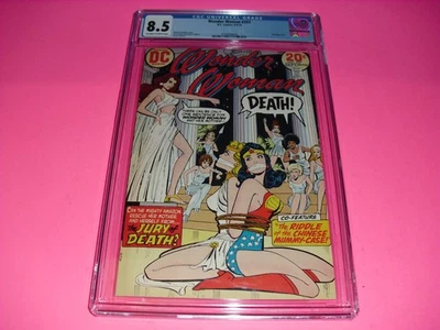 Wonder Woman #207 CGC 8.5 w/ OW/W pages from 1973! DC bondage cover K929 - Image 1 of 4