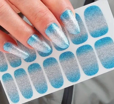 Tiras de esmalte de uñas Ombre azul plata brillo, envolturas de uñas, pegatinas de uñas Foto 1 de 3