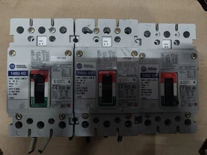 ALLEN-BRADLEY {140U-H2C3-D10 A} 3-POLIGER GEFORMTER GEHÄUSESCHUTZSCHALTER 140U-H2  - Bild 1 von 4