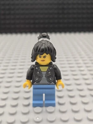  LEGO NINJAGO Legacy Minifig - Urban Nya from City Gardens 71741 - Image 1 of 2