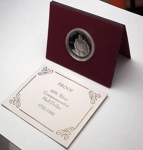 1982 George Washington Commemorative Proof Silver Half Dollar USA Coin Gift Box - Picture 1 of 7