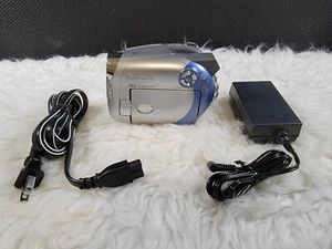Videocámara DVD Canon DC210 con zoom óptico de 35x - Imagen 1 de 6
