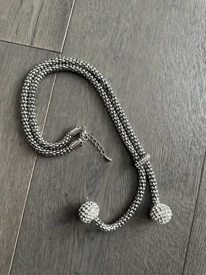 Collar Lariat tono plata cadena cuerda ajustable bolas de cristal pavé para mujer Foto 1 de 4