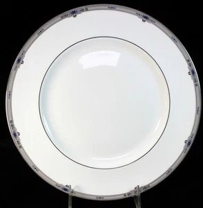 Wedgwood Amherst Platinum Dinner Plate Leigh Shape - Picture 1 of 5