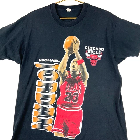 Vintage Michael Jordan Chicago Bulls T-shirt Size XL Black Nba Single Stitch Cover