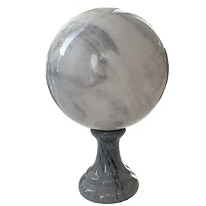 Sfera in Marmo Bianco Carrara Poggiasfera Alto in Marmo Grigio Scultura D 14cm - Imagen 1 de 6