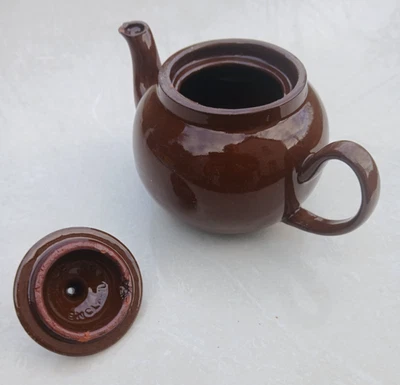 ALB Made In England - Brown Glazed, 0.5ltr, Ceramic Tea Pot (2 To 4 Cups Tea) - Image 1 of 4