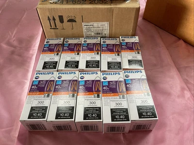 New Box Of 10 Philips Warm Glow LED B11 E26 Dimmable Lamp Bulbs 3.3W 300lm  T20 - Image 1 of 4