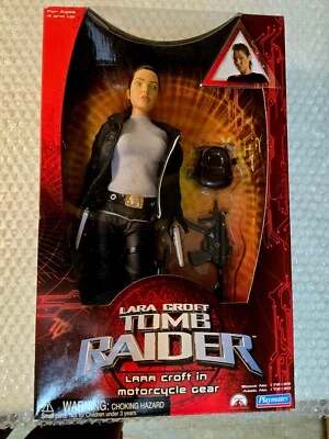 Figura Laura Croft Angelina Jolie con caja Foto 1 de 4