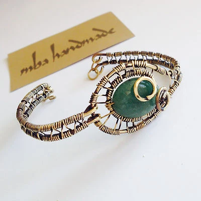 Brazalete de cristal de jade natural para mujer - diseño vintage envuelto en alambre de latón Foto 1 de 4