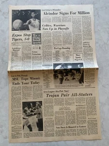 Lansing State Journal, 29. März 1969, Sek C, S. 1-2, Alcindor Signs for Million - Bild 1 von 1