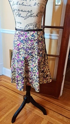 Falda Floral Hazel con Cinturón de Cinta Talla L Foto 1 de 4