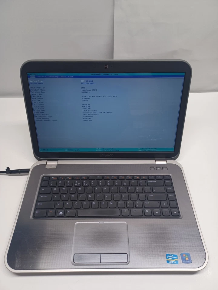 Laptop Dell Inspiron 5520 i5-3210M 4 GB sin HD Foto 1 de 4
