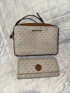 Michael Kors Umhängetasche und Geldbörse weiß & braun Signature PVC - Bild 1 von 14