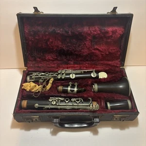 Clarinete Carl Fischer vintage en estuche rígido original serie 27773 - COMO ESTÁ - leer - Imagen 1 de 10