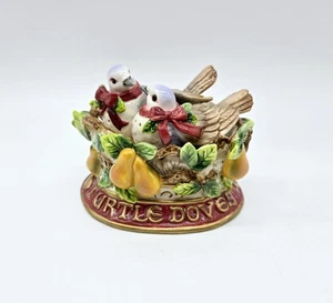 Fitz & Floyd 2 Turtle Doves Ceramic Salt & Pepper Shakers 12 Days Of Christmas - Picture 1 of 6
