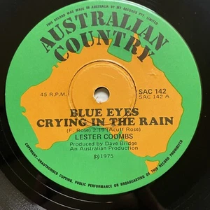 Lester Coombs Blue Eyes Crying In The Rain Vinyl Record 7” 45 RPM SAC 142 1975 - Foto 1 di 24