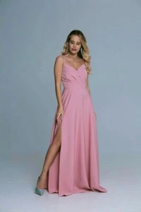 Chic Pink Cocktail Dress: Sleeveless Fit & Flare Maxi for Elegant Spring Wedding - Picture 1 of 6
