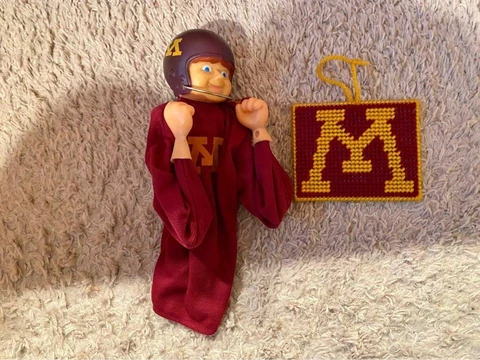 Vintage University Minnesota Golden Gopher Football Rock’em Sock’em Puppet Cover