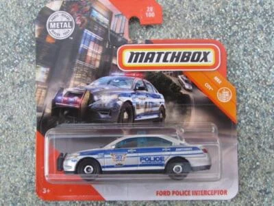 Matchbox 2020 #028/100 FORD POLICE INTERCEPTOR silver - Image 1 of 2