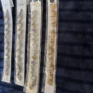 Damen Schmuck, Armband 4 Stück - Bild 1 von 3