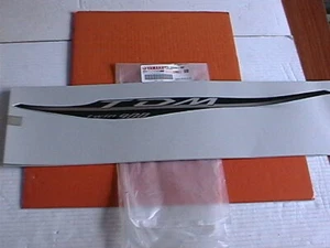 GENUINE YAMAHA BLACK/SILVER SIDE GRAPHIC 1 5PS-28391-90 TDM900 TDM TDM900A 2006 - Picture 1 of 3