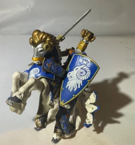 BLUE RAM HEAD KNIGHT Papo 2007 Modellino Medievale Scudo Spada 4" con Cavallo Abbinato - Foto 1 di 8