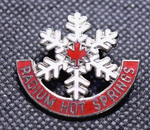 Radium Hot Springs Canada Ski Area White Snowflake Ski Pin - Picture 1 of 3