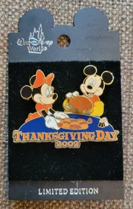 WALT DISNEY THANKSGIVING DAY 2002 MICKEY & MINNIE PIN with original backing - Picture 1 of 2