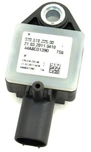 Sensor capó protección peatones Porsche Panamera 970-1 - 97061822500 - Imagen 1 de 7