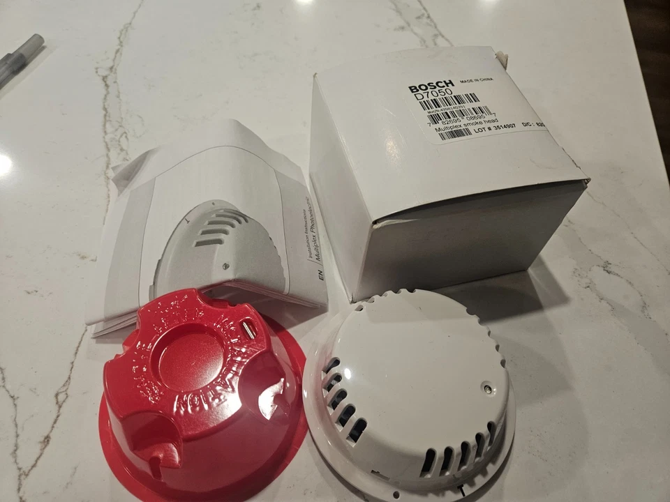 d7050 bosch detector de humo nuevo en caja abierta Foto 1 de 1