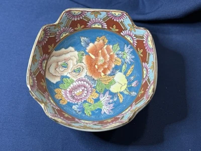 Tigela oriental chinesa de flor de peônia marcada 6,5" D acabamento dourado esmaltes azuis vintage - Imagem 1 de 4