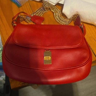 Borsa a tracolla Prada in vera pelle rossa con tracolla a catena - Immagine 1 di 4