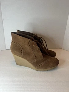 MIA Raphaella Brown Suede Wingtip Lace Up Wedge Heel Ankle Boot Women’s Size 9M - Picture 1 of 16