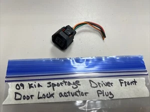 2005-2010 Kia Sportage Door Lock Actuator Plug Driver Front - Picture 1 of 2