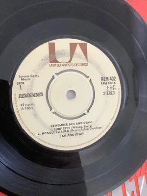 Jan and Dean.  Surf City.   4 track E.P.    7” vinyl   1963. Foto 1 de 2