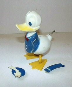 Vintage Mavco Donald Duck Wind up toy  ( W.B.P.)   Works 