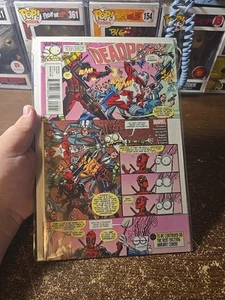 Deadpool #15 Secret Comic Variant - Picture 1 of 14