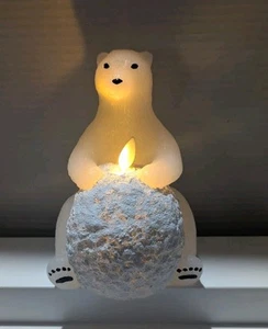 Martha Stewart flammenlos sitzender Eisbär Figur Timer Modus Fake Kerze Look - Bild 1 von 9