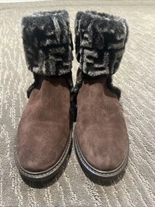 FENDI Ankle Boots Espresso Suede Logo Cuff Size 37 Rubber Sole - Picture 1 of 7