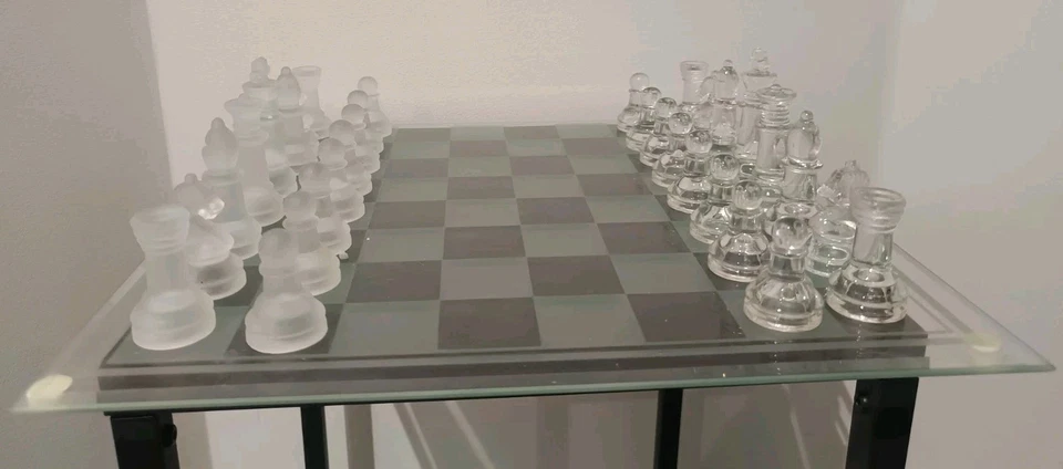 Jeu d’échec en Verre   - Photo 1/4