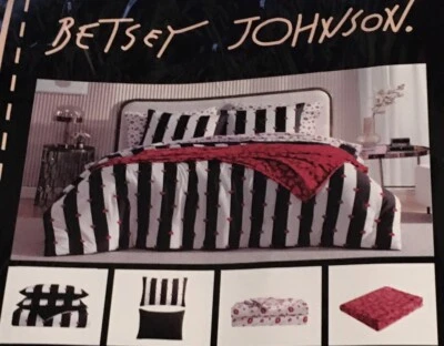 BETSEY JOHNSON 6PC HEARTS ❤️ LIPS DESIGN TWIN BED SET COMFORTER SHEETS THROW NWT - Image 1 of 4