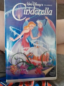 Walt Disney's Cinderella - Black Diamond Classic Red Signature (1988, VHS Movie) - Picture 1 of 7