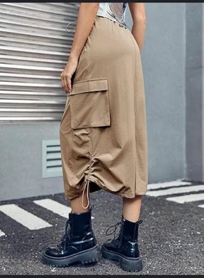 Falda Carga Paracaídas Mujer Talla Pequeña Bolsillos Caqui Casi Famosa  Foto 1 de 4